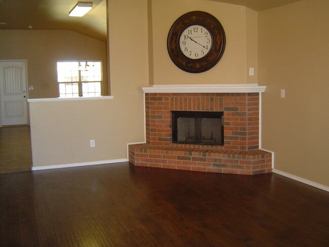 Building Photo - Gorgeous Open Plan In Frenship District/Southwest Corridor/ South Plains Electric Co-op Electricity!