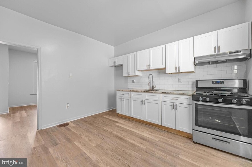 Building Photo - 3156 N 27th St