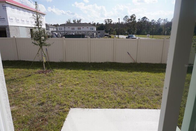 Building Photo - 2700 Skyline Lp