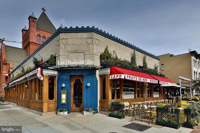 Building Photo - 1260 21st St NW