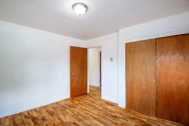 Building Photo - Charming, Newly-Renovated 3 Bed, 1.5 Bath ...