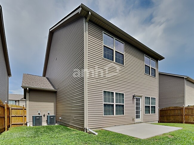 Building Photo - 7211 Deer Springs Way