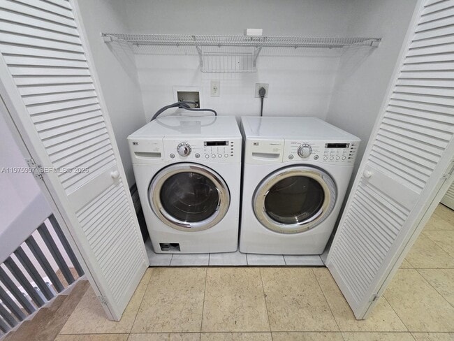 Building Photo - 7211 W 24th Ave