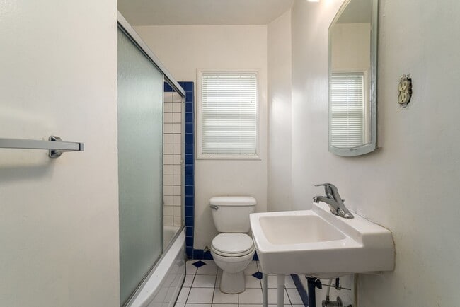 Building Photo - 2432 Webb Ave