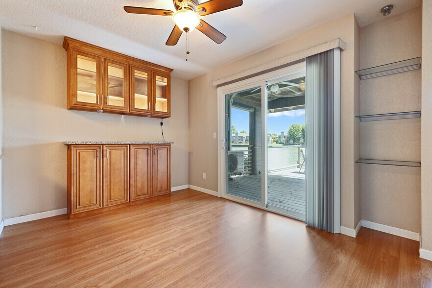 Building Photo - 7378 Lighthouse Dr
