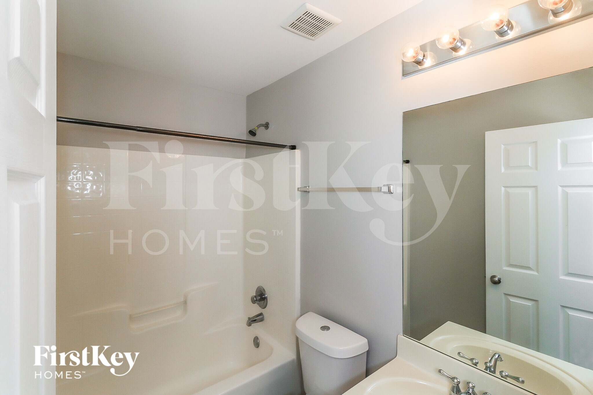 Building Photo - 7271 Silk Tree Pointe