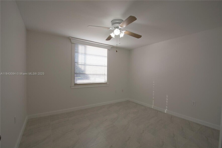 Building Photo - 1717 Whitehall Dr