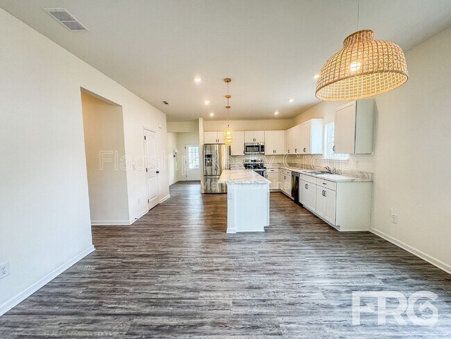 Building Photo - 3919 Wilum Cir