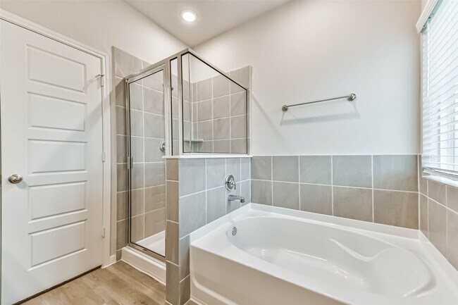 Building Photo - 2127 Port Jackson Dr