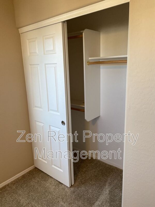 Building Photo - 2541 W Canyon Way