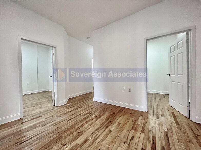 Building Photo - 519 W 151st St