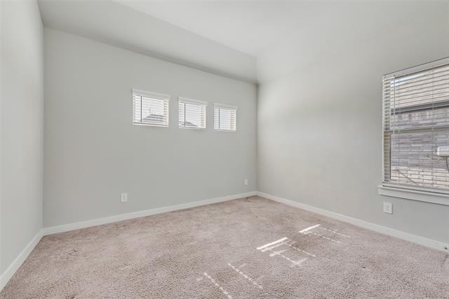 Building Photo - 253 Coyote Creek Dr