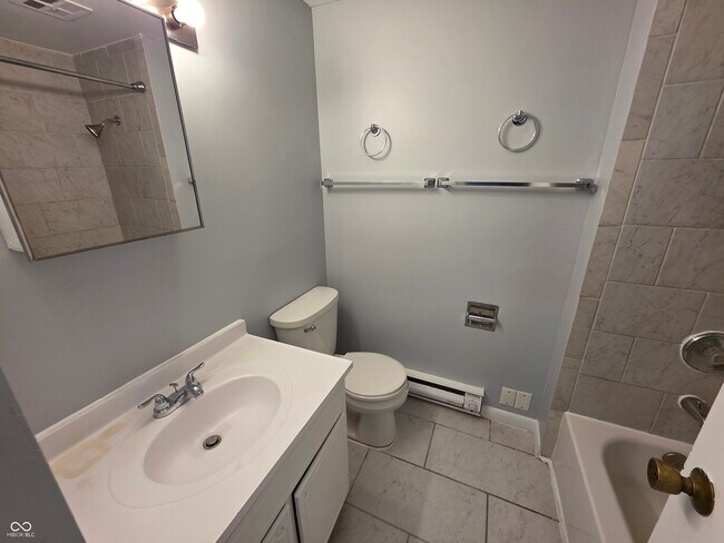 Building Photo - 3821 Biscayne Rd