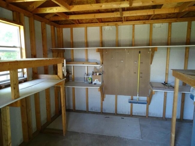 Building Photo - 1702 Matagorda Dr