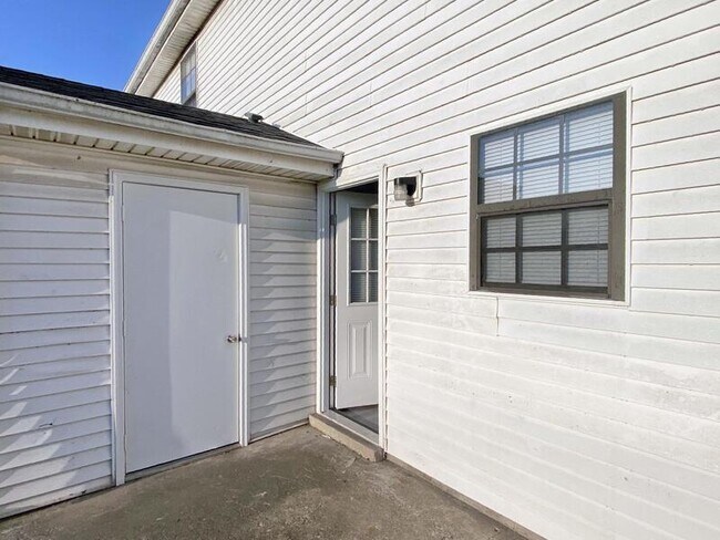 Building Photo - 288-1 Northridge Drive