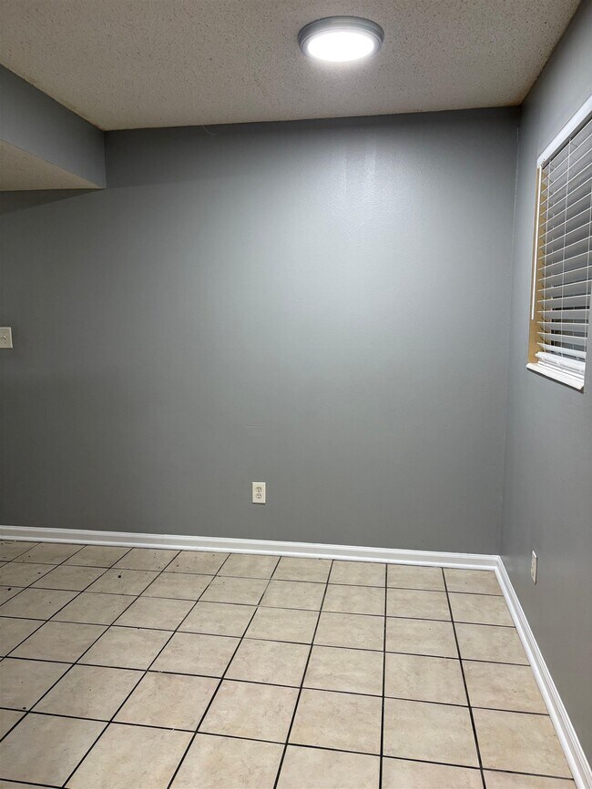 Building Photo - 1415 Pullen Rd