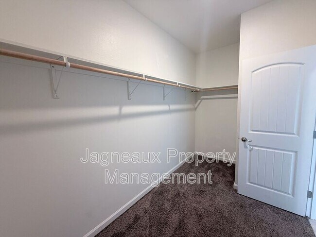 Building Photo - 317 Langley Dr