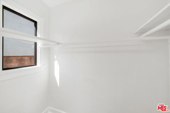Building Photo - 6552 Colgate Ave