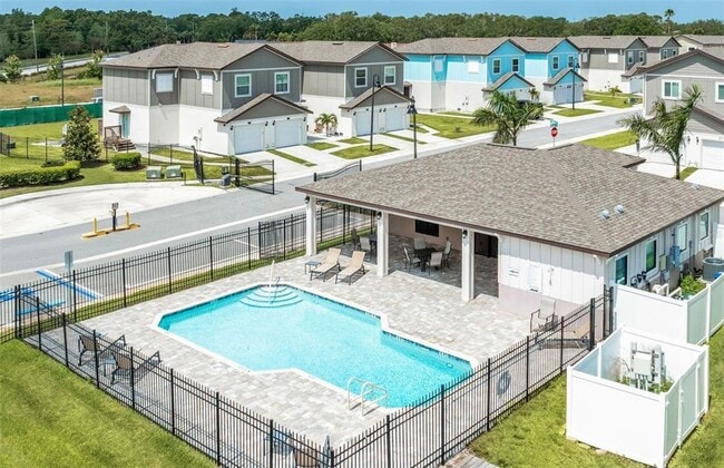 Building Photo - 2102 Sebring Pl