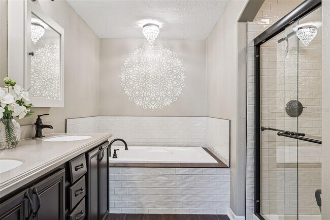 Building Photo - 4571 Virginia Dr