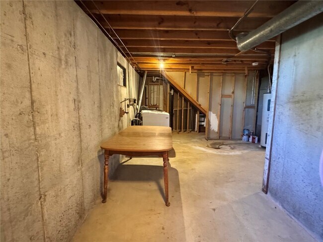 Building Photo - 3626 Blecha Rd