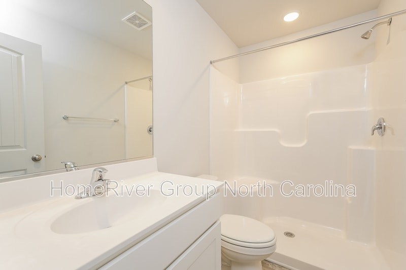 Building Photo - 2808 Carrollwood Dr