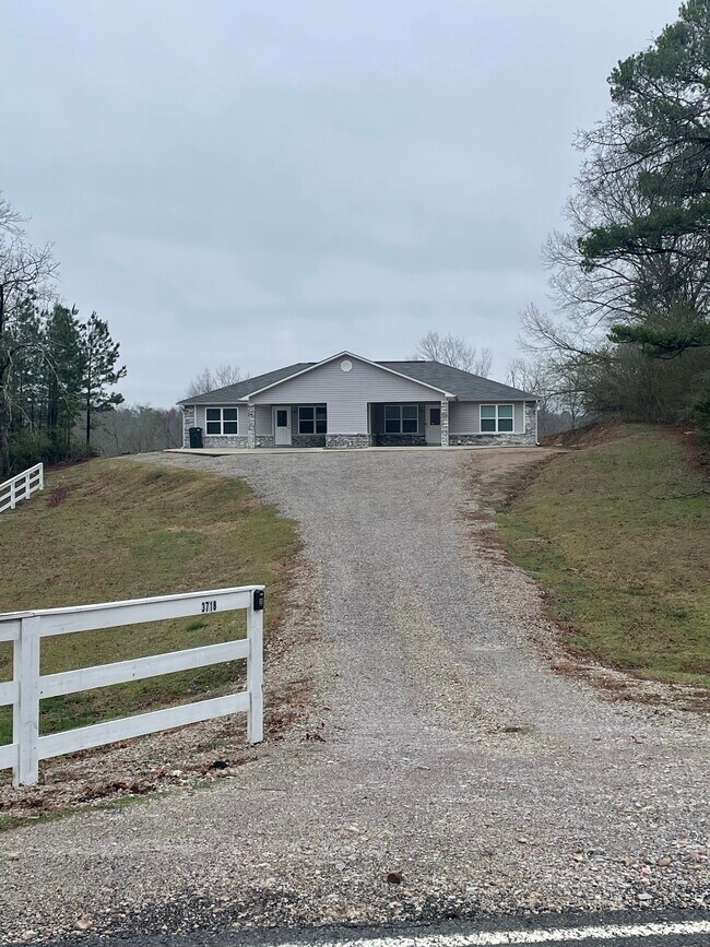 Building Photo - 3718 Marion Anderson Rd