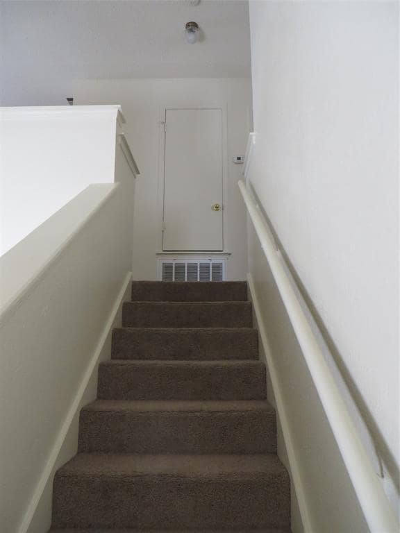 Building Photo - 2217 Katy Ln