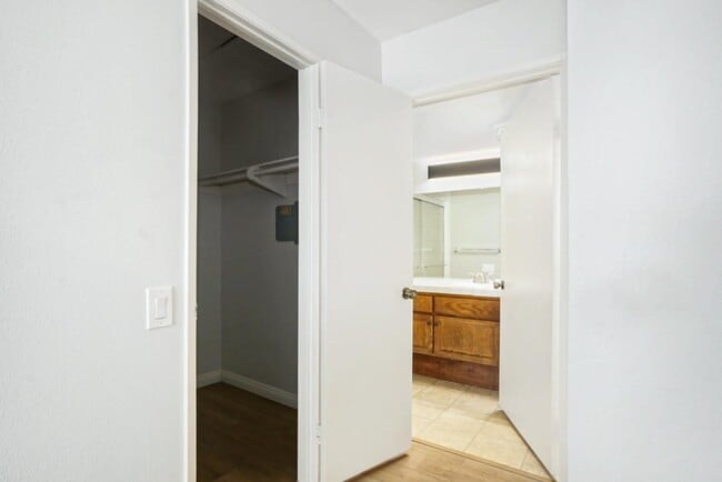Building Photo - 3857 Camino Lindo