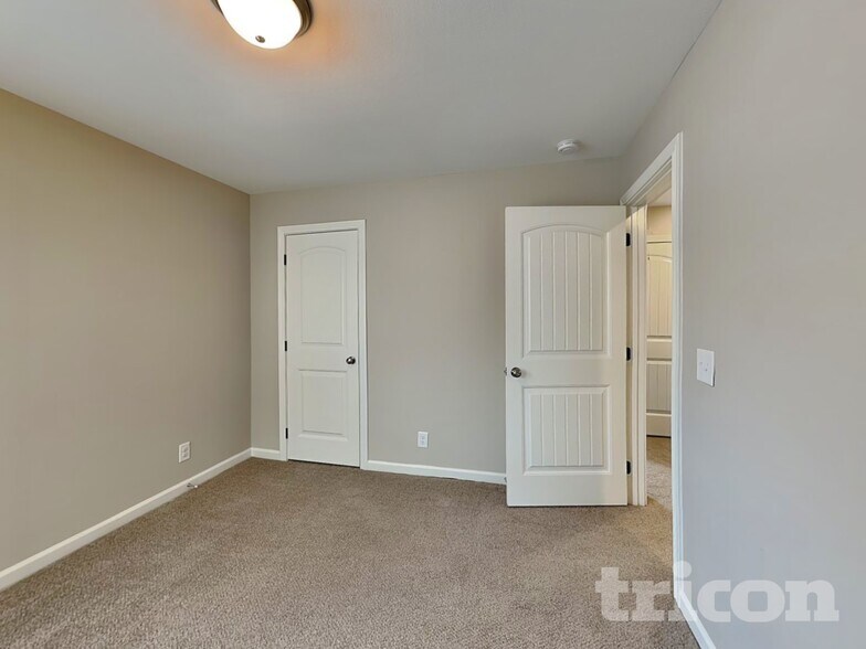 Building Photo - 1259 Magnum Dr