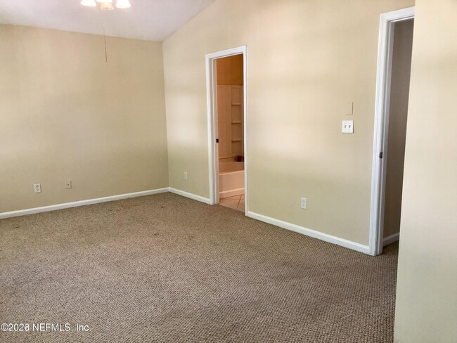 Building Photo - 5749 Parkstone Crossing Dr