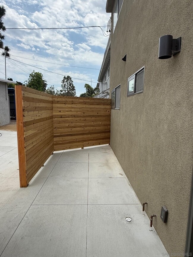 Building Photo - 6059 La Jolla Hermosa Ave