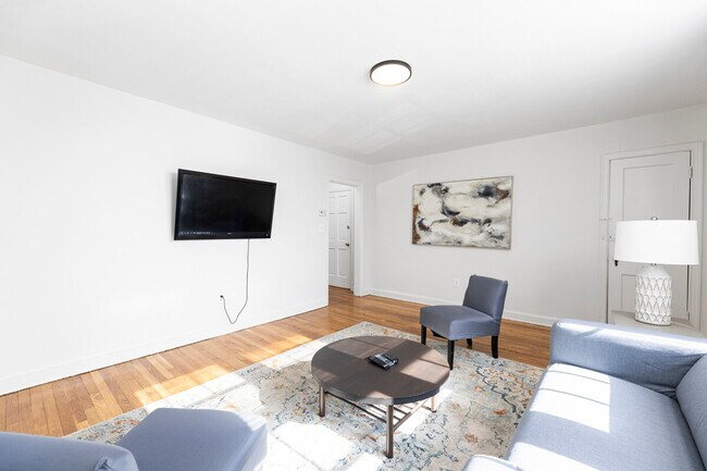 Building Photo - 4223 Alabama Ave SE