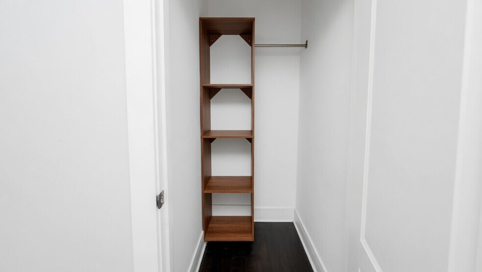 Building Photo - 3415 N Seminary Ave