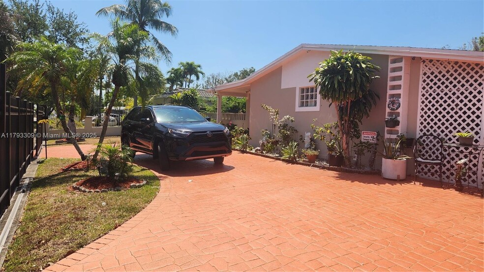 Primary Photo - 9740 Colonial Dr