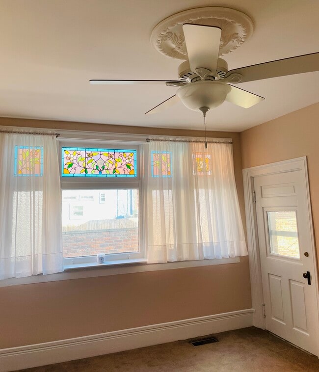 2nd Bedroom - 471 Virginia St