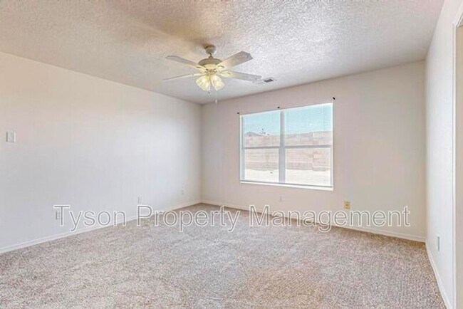 Building Photo - 1817 Sierra Norte Loop NE