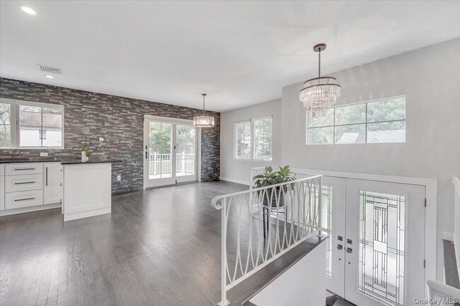 Building Photo - 10 Sandhage Dr