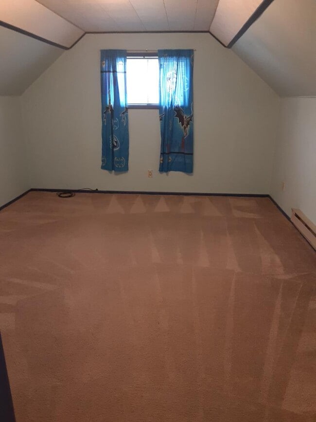 Building Photo - 4230 Woodmere Dr