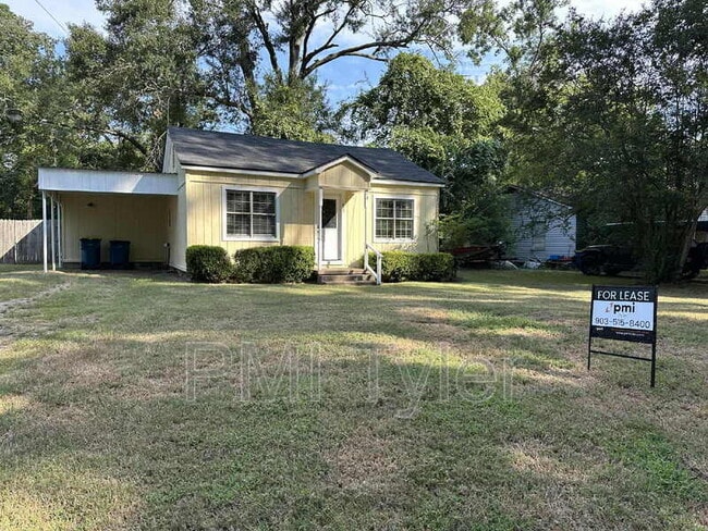 Primary Photo - 427 Turkey Creek Dr