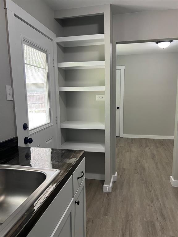 Building Photo - 919 Stetson Ave