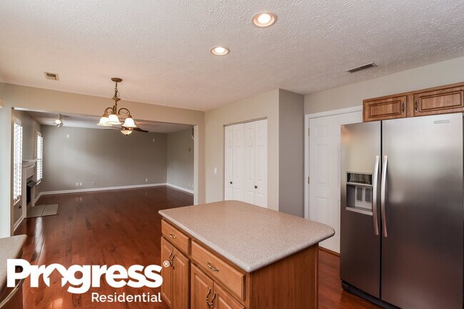 Building Photo - 104 Stirrup Ct