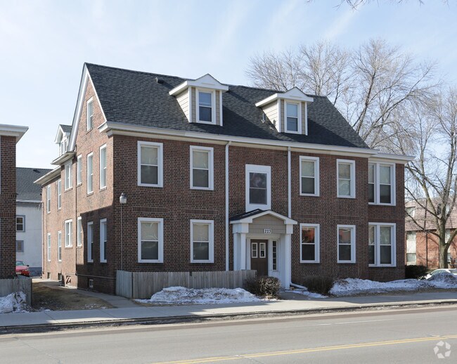 Primary Photo - Diamondcraft Building