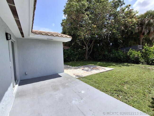 Building Photo - 3731 NW 110th Ave