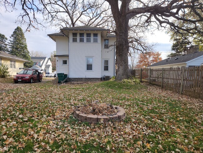 Building Photo - 511 2nd Ave SW