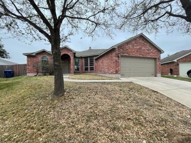 Building Photo - Beautiful One Story Home on a cul-de-sac near Lackland AFB