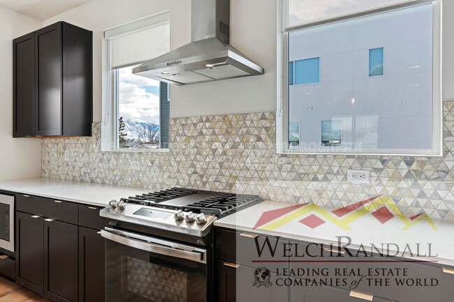 Building Photo - 507 E Alice Wy