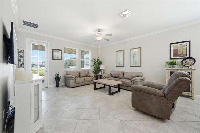 Building Photo - 21816 Crest Meadow Dr