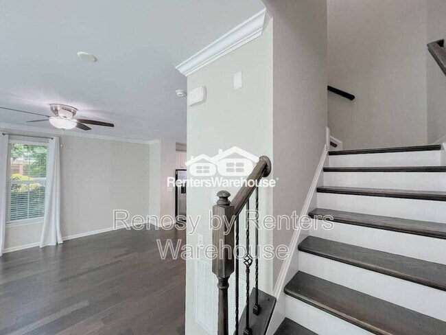 Building Photo - 521 Charles Porteus Ln