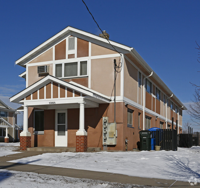 Building Photo - McDonough Townhomes